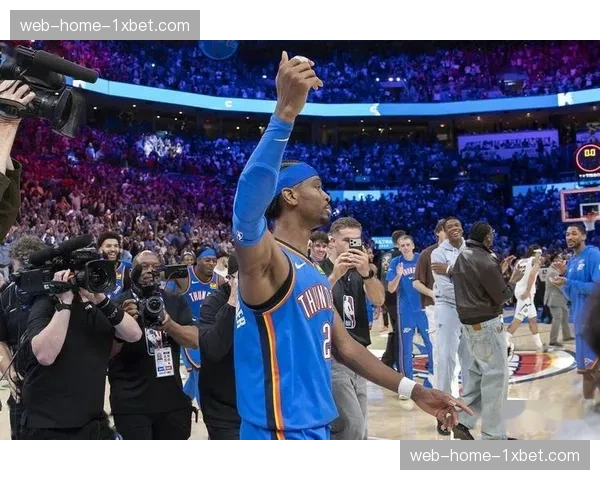 雷霆五外空间体系破解绿军沉退防守 亚历山大持球挡拆成无解杀招